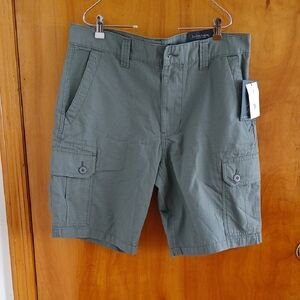 U.S. Polo Assn Green Cargo Shorts with Classic Design 34 NWT